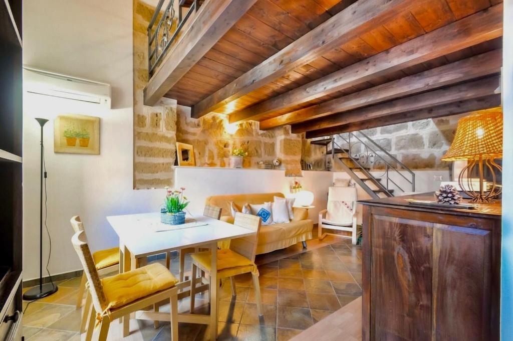 Alghero Old Town Apartment Steps To Sea And Scenic Ramparts Luaran gambar